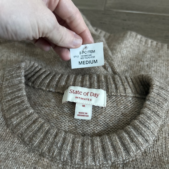 State of Day 2 pc lounge set - Picture 3 of 6